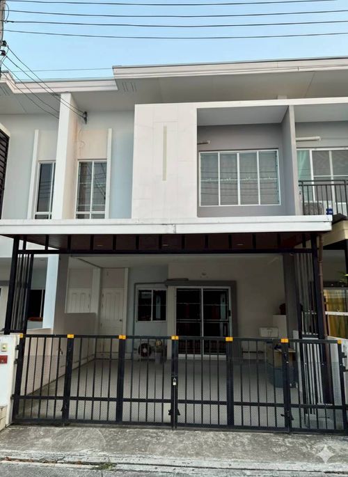 95215 - 2-story townhome for sale, La Valle Town Village 2, Hua Hin - Pranburi, 2-story house ready to move in, near Hua Hin.