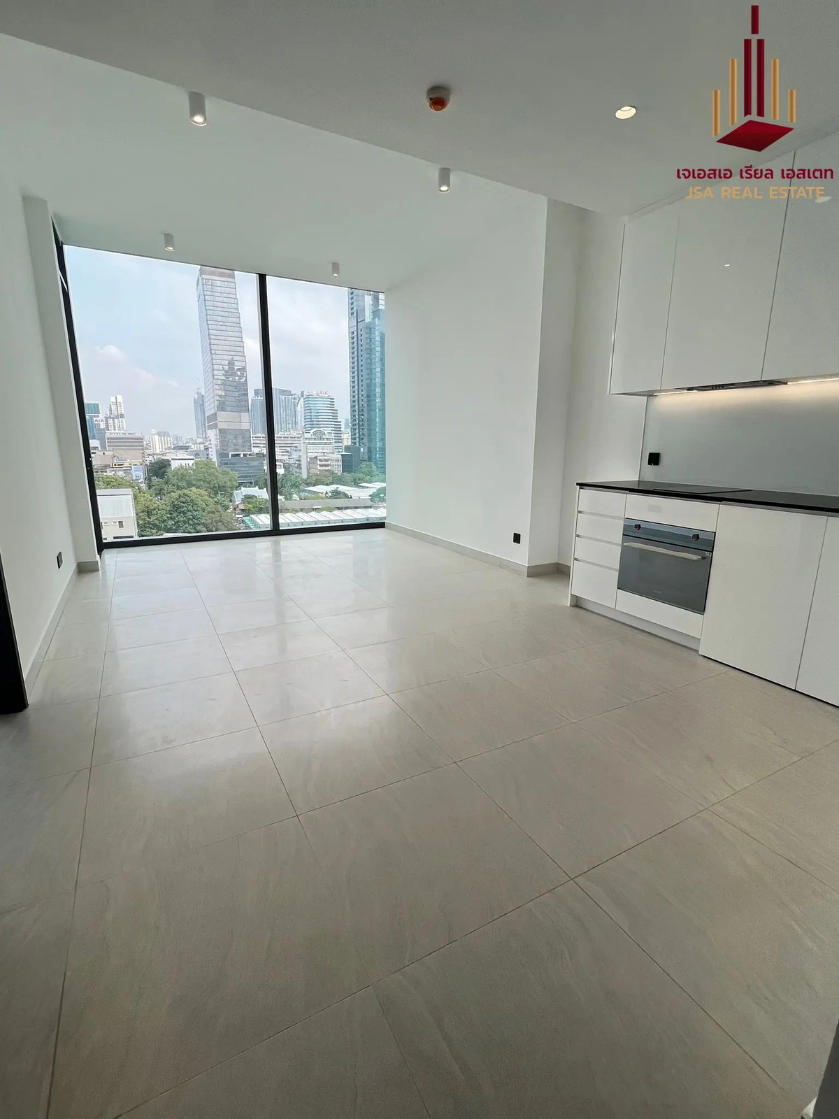 ✨ For Sale: Tait Sathorn 12 Condo ✨ 💰 Only 14,040,000 THB