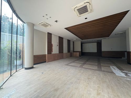 Prime 158 sqm Retail/Office Space for Rent | 5-Meter Ceiling | Main Road Frontage (Next to Starbucks) | Phra Khanong-Sukhumvit