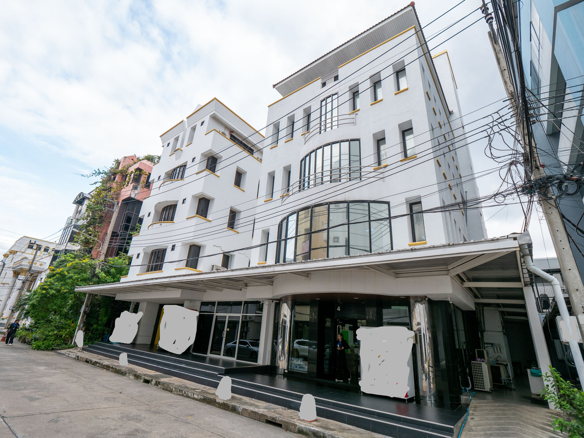 Building for rent, office building, office for doing business, 5 floors, with elevator, size 50 sq m., area 600 sq m., almost next to Central Rattanathibet. Soi Rattanathibet 30, next to the Purple Line. Nonthaburi Intersection Station 1, near Owl Market Building for rent, office building, office for doing business, 5 floors, with elevator, size 50 sq m., area 600 sq m., almost next to Central Rattanathibet. Soi Rattanathibet 30, next to the Purple Line. Nonthaburi Intersection Station 1, near Owl Market
