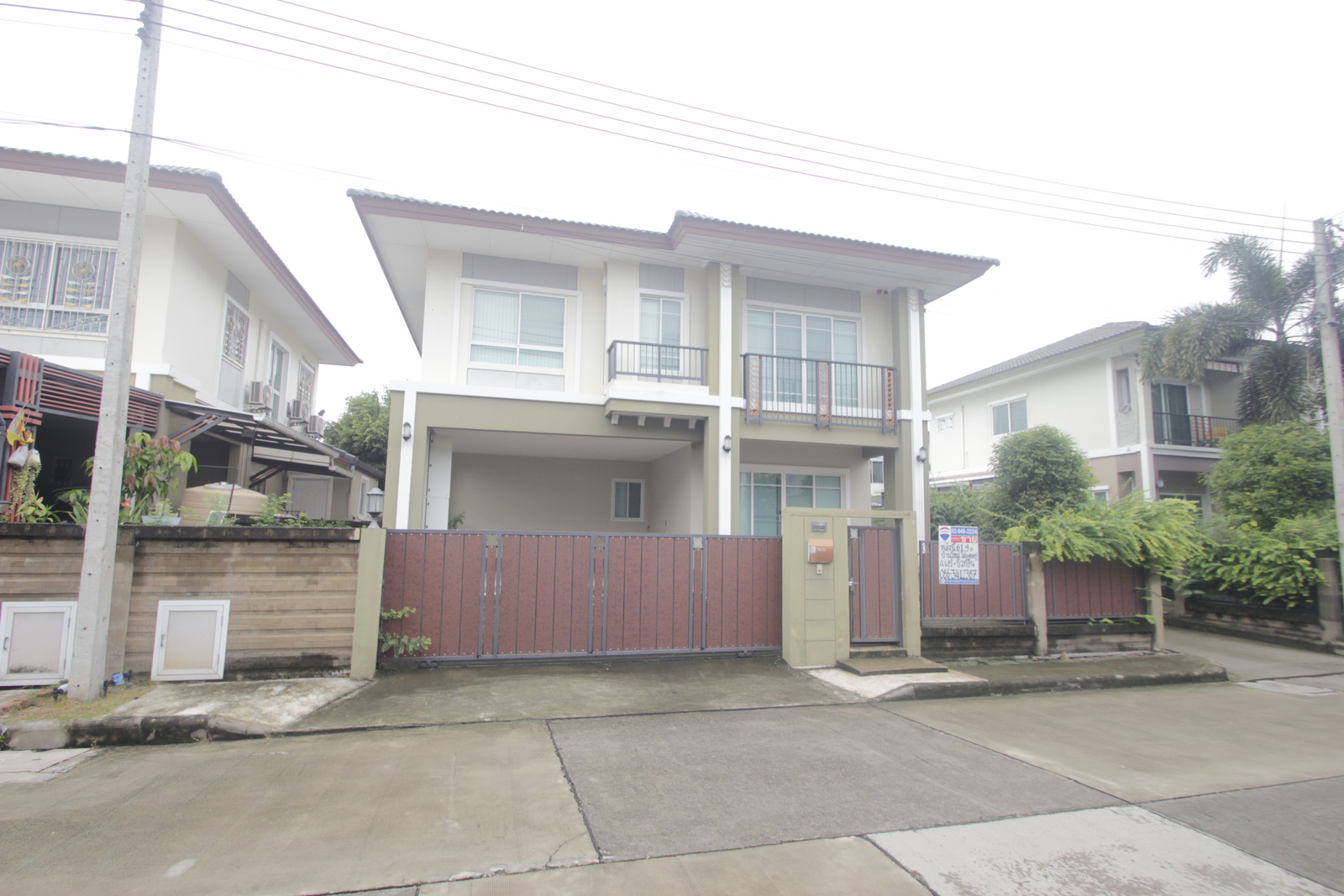 บ้านเดี่ยวเพชรเกษมภัสสรเพรสทีจสาย4 ปิ่นเกล้า บ้านใหม่ไม่เคยอยู่ ขายขาดทุน พร้อมเฟอร์นิเจอร์ไม้จริงทั้งหลัง แอร์ ตู้เย็น ม่านปรับแสง 61.9ตารางวา ต้นโครงการ บ้านเดี่ยวเพชรเกษมภัสสรเพรสทีจสาย4 ปิ่นเกล้า บ้านใหม่ไม่เคยอยู่ ขายขาดทุน พร้อมเฟอร์นิเจอร์ไม้จริงทั้งหลัง แอร์ ตู้เย็น ม่านปรับแสง 61.9ตารางวา ต้นโครงการ