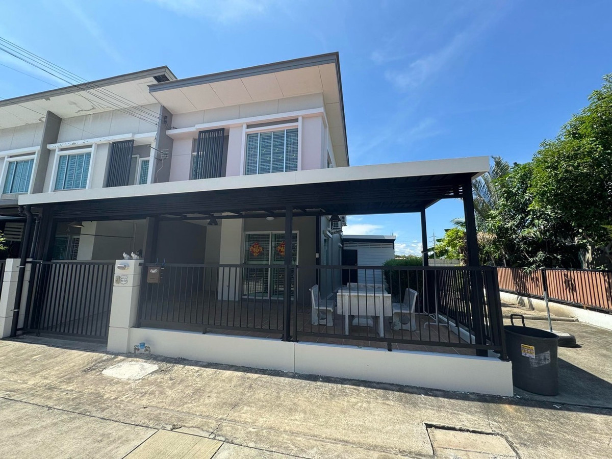 Urgent sale, corner townhouse. Pruksa Ville Village 66/1 Bangna-Namdaeng, Bang Phli, Samut Prakan, completely renovated. Free built-in furniture and electrical appliances Urgent sale, corner townhouse. Pruksa Ville Village 66/1 Bangna-Namdaeng, Bang Phli, Samut Prakan, completely renovated. Free built-in furniture and electrical appliances
