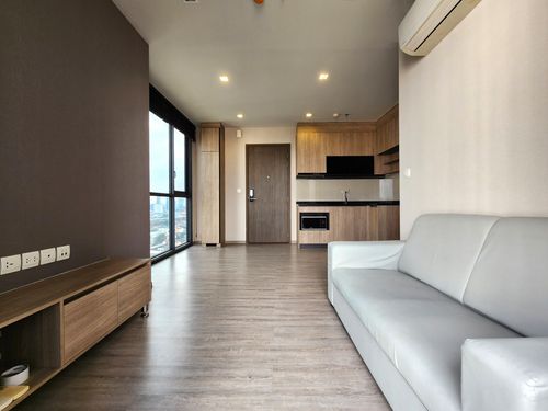 Spacious/ corner unit near MRT- fulfilled lifestyle at The Line Wongsawang