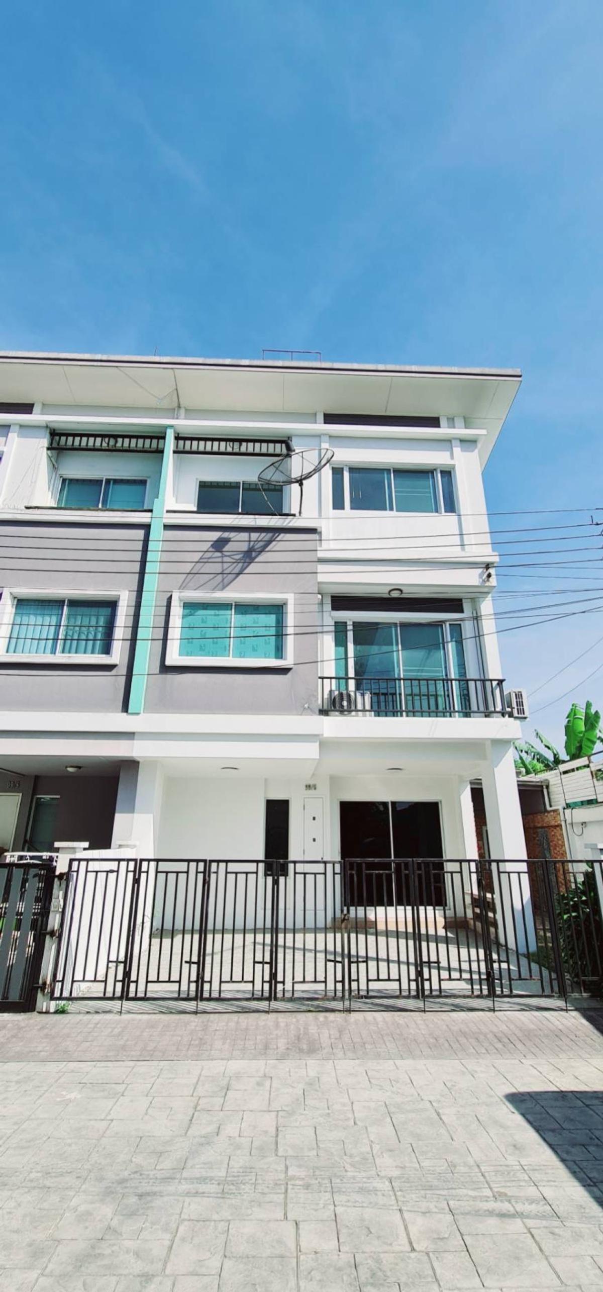 For Sale Townhouse/Townhome  , Baan Wiranphat Exclusive Chaloemphrakiat Soi 8 , high floor , corner unit , wide frontage , newly renovated , Nong Bon , Prawet , Bangkok , CX-135770