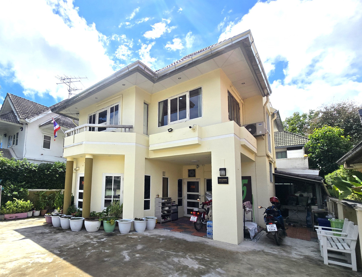 ถูกสุดในโครงการ!! บ้านเดี่ยว 2 ชั้น หมู่บ้าน เนเบอร์โฮม วัชรพล แต่งครบสวย พื้นที่ 52.4 ตรว.  ติดถนนสุขาภิบาล 5 ทำเลดีโครงการมีทางเข้าออก 2 ทาง ทั้งถนนสุขาภิบาล 5 และกาญจนาภิเษก ฝั่งตะวันออก  – รูปที่ 2