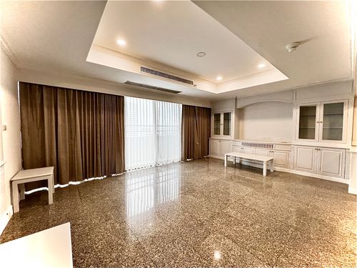 Condo for sale Oriental Towers price 41,500,000 baht [MKs251016]