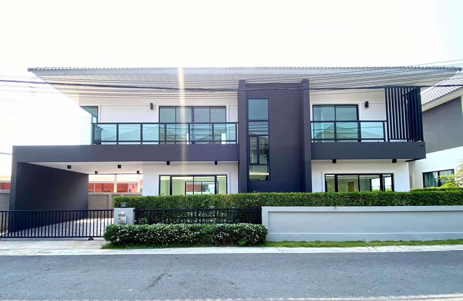 Millions off 🔥 Detached house The Legend Bangsaen / 4 bedrooms (for sale), The Legend Bangsaen / Detached House 4 Bedrooms (FOR SALE) YEAN042 Millions off 🔥 Detached house The Legend Bangsaen / 4 bedrooms (for sale), The Legend Bangsaen / Detached House 4 Bedrooms (FOR SALE) YEAN042