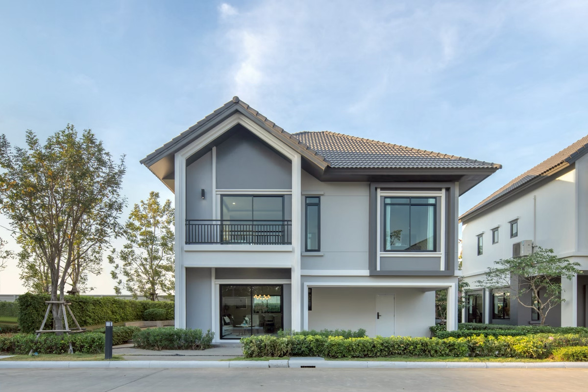 📣 Sample home ready to move in, fully decorated, with built-in furniture! 📣 Sample home ready to move in, fully decorated, with built-in furniture!