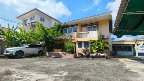 Single house for sale, Soi Phahonyothin 35, city center area