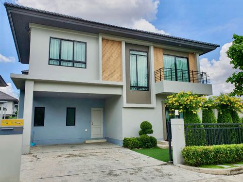 For Rent: Luxury Single House at Life Bangkok Boulevard Ramintra 65 | Garden-Front Plot | Near Pink Line (Watcharaphon & Kubon Stations) | Ready to Move In