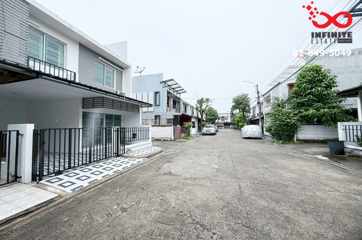 Townhome for sale, Areeya Color Premium 3, corner house, very beautiful, 2 floors, 18 sq m. Townhome for sale, Areeya Color Premium 3, corner house, very beautiful, 2 floors, 18 sq m.