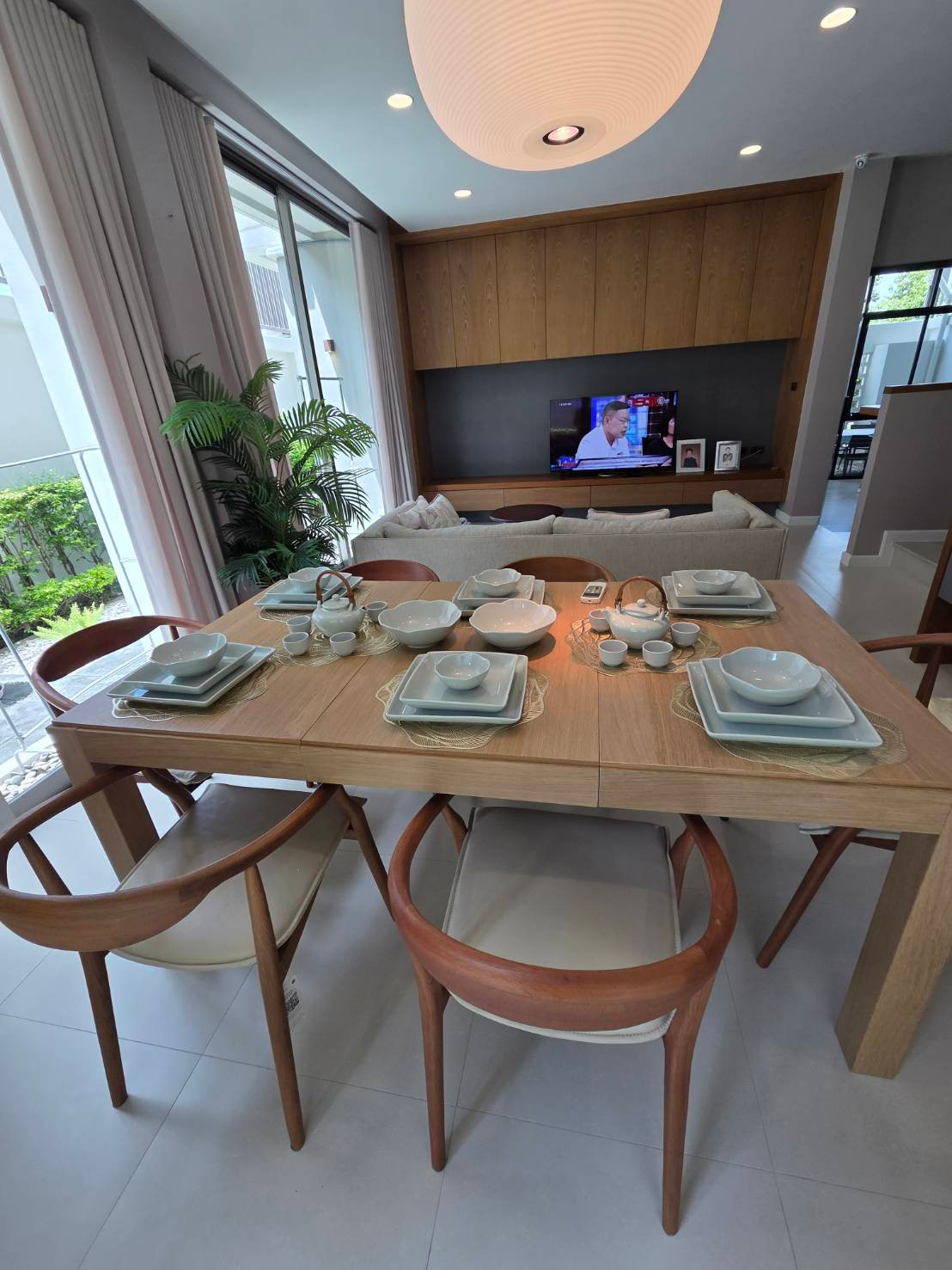 ให้เช่าบ้านเดี่ยวหรูติดสระว่ายน้ำ เเละสวน Private Nirvana Through Ekamai-Raminthraหลังใหญ่ 285 ตร.ม.ที่ดิน 58 ตร.ว.4 ห้องนอน3 ห้องน้ำที่จอดรถในร่ม 2 คัน ข้างนอก2คัน ถนนด่วนเอกมัย-รามอินทรา ใกล้ทางด่วน, ห้างสรรพสินค้าชั้นนำ (CentralEastville ,CDC) – รูปที่ 3