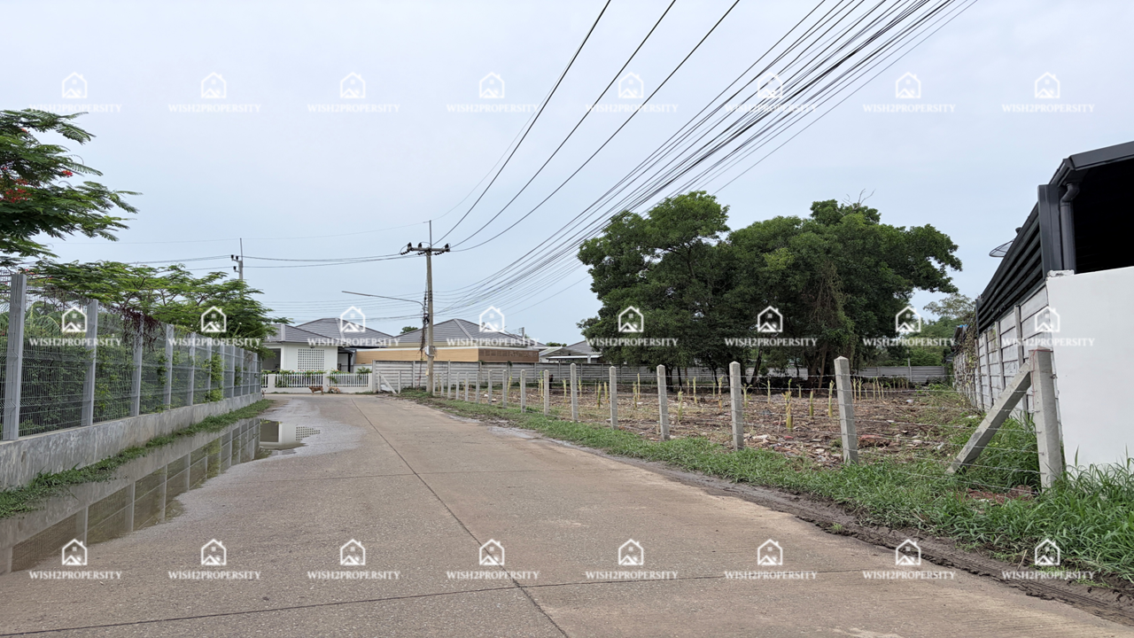 ขายที่ดินเปล่า ล้อมรอบด้วยโครงการหมู่บ้าน เกาะขวาง จันทบุรี