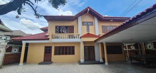 2-storey detached house for sale, next to Phutthamonthon Sai 1 Road, large, luxurious house on land 180 sq m, next to the main road 55 meters, usable area 600 sq m, urgent sale 25 million.