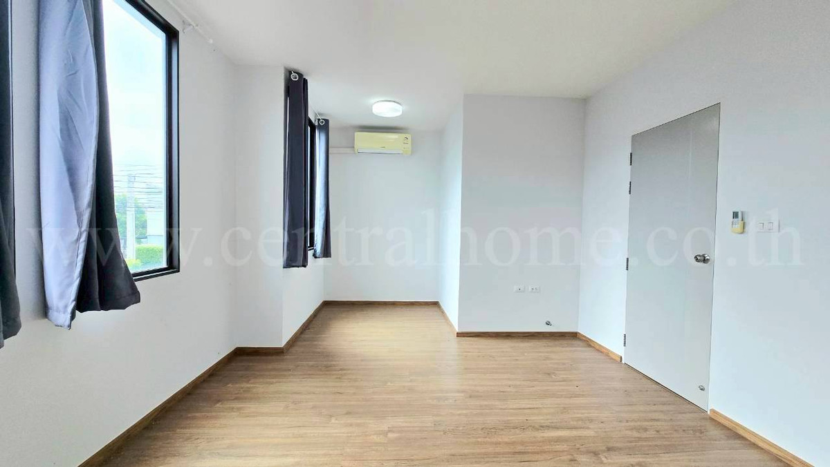 Townhouse Pleno Chaiyaphruek - Chaengwattana 2, cheap price. – รูปที่ 4