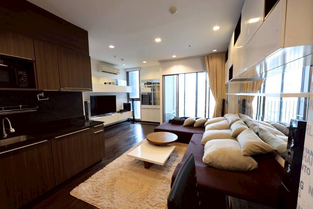 High Floor // Ideo Q Phayathai 2bed1bath 50 Sqm High Floor // Ideo Q Phayathai 2bed1bath 50 Sqm