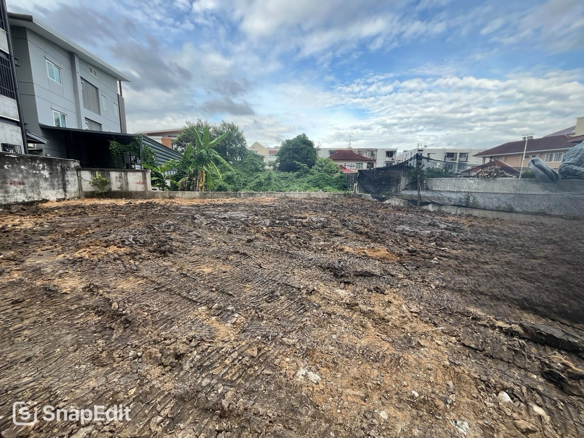 📢👇ราคาดีหายาก! ที่ดินใจกลางสุขุมวิท ถมเรียบร้อยฟรีแบบบ้านที่ขออนุญาตปลูกสร้างแล้ว ใกล้เอกมัย และ ทองหล่อ เดินทางสะดวกได้หลายเส้นทาง ทั้งสุขุมวิท พระราม 4 เพชรบุรี และใกล้ทางด่วน 📢👇ราคาดีหายาก! ที่ดินใจกลางสุขุมวิท ถมเรียบร้อยฟรีแบบบ้านที่ขออนุญาตปลูกสร้างแล้ว ใกล้เอกมัย และ ทองหล่อ เดินทางสะดวกได้หลายเส้นทาง ทั้งสุขุมวิท พระราม 4 เพชรบุรี และใกล้ทางด่วน