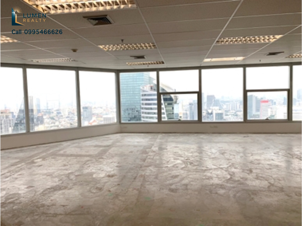 ✨ Elevate Your Business at The Empire, Sathorn ✨ Available Now: 122 sqm Office Space 🏢