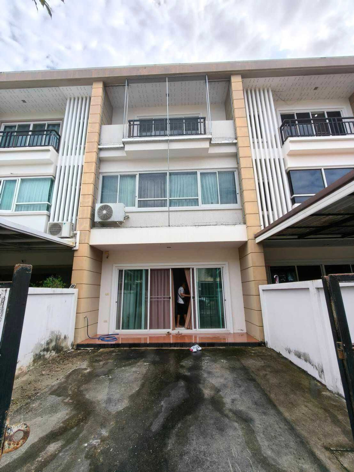 Townhome for Sale, 185 sqm, Royal Palm Village, Heart of Phitsanulok City