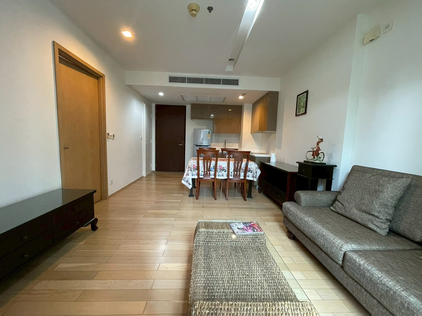 (FOR RENT)  คอนโด Siri at Sukhumvit ราคาดี! ห้องกว้างอยู่สบาย 1นอน 50 ตร.ม. เฟอร์+เครื่องใช้ไฟฟ้าครบ พร้อมเข้าอยู่ ㅡ ใกล้ 🚆BTS ทองหล่อ
