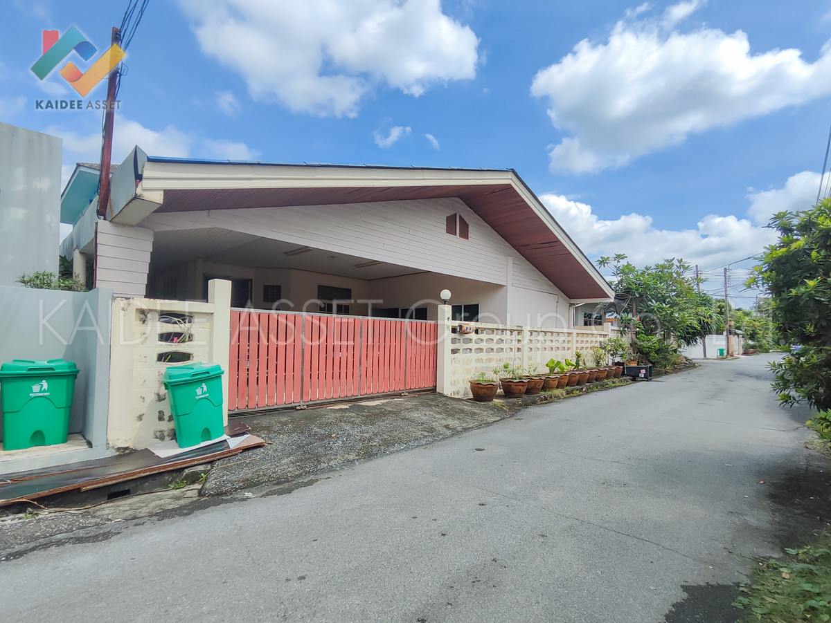 Thanasin Nawamin Village 68, detached house, Kaset-Nawamin Road. Thanasin Nawamin Village 68, detached house, Kaset-Nawamin Road.