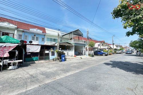 2-story townhouse for sale, Ramkhamhaeng 190, Rinthong Village. 17.5 sq m., near MRT