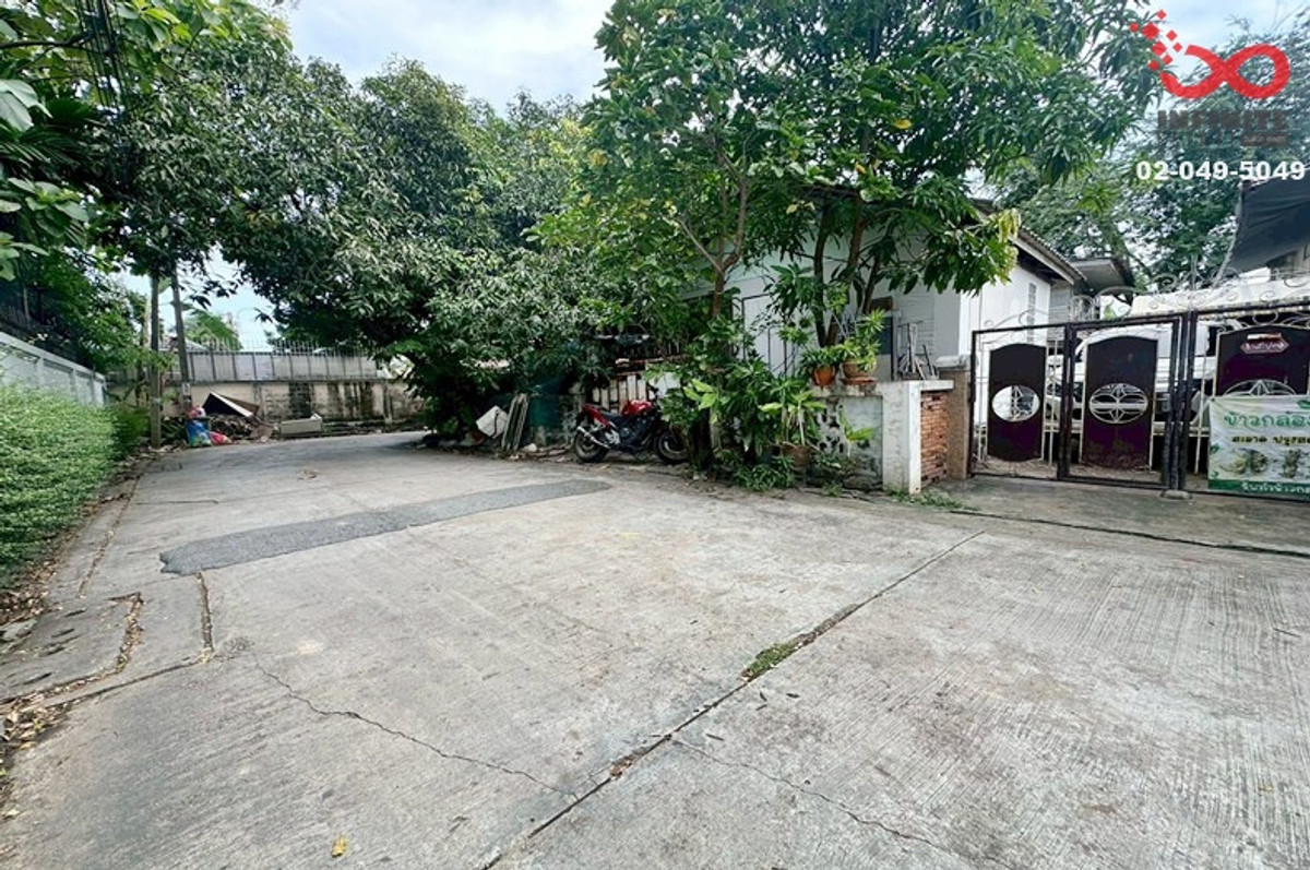 Single house for sale, Lat Phrao 80, one floor, 56 sq m, corner house, Wang Thonglang. Single house for sale, Lat Phrao 80, one floor, 56 sq m, corner house, Wang Thonglang.