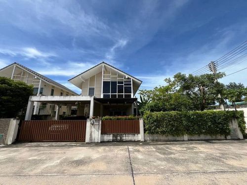 Large detached house for rent, Magnoly Village, Nong Kham, Sriracha, Chonburi.