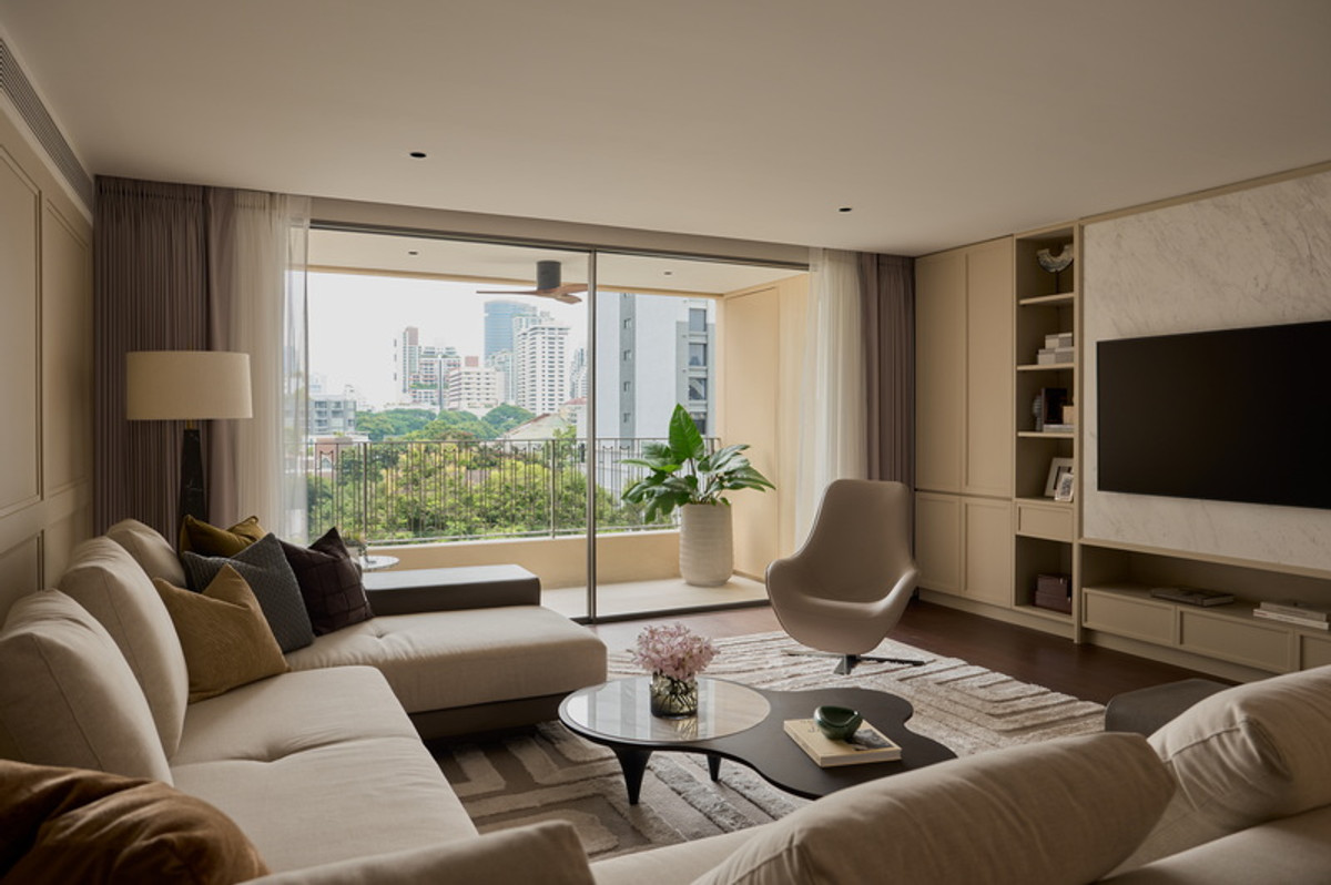 Luxury 3-bedroom Condo for Sale, 235 sqm., in a prime location in the Phrom Phong area. Luxury 3-bedroom Condo for Sale, 235 sqm., in a prime location in the Phrom Phong area.