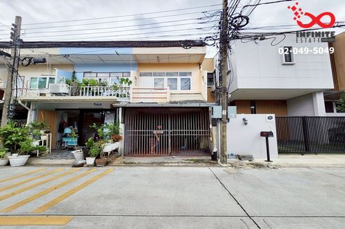 Townhouse for sale, 2 floors, 21 sq m., Ramintra Road, behind the edge, cheap price.