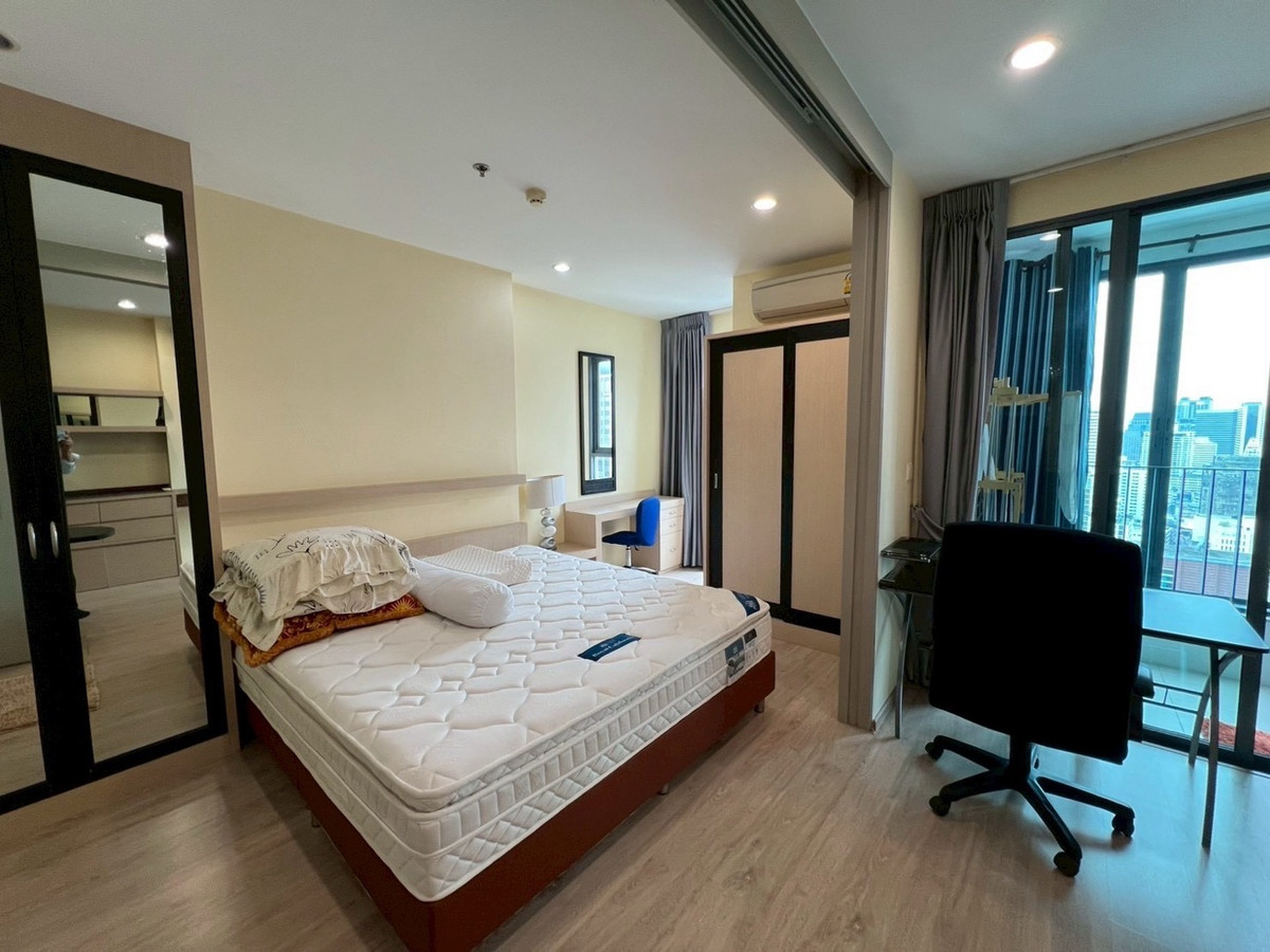 For Rent!! Ideo Q Chula – Samyan 🌆💰Rent : 22,000 THB/month 💖1 Bedroom | 34 sq.m. | Fully Furnished📞 Contact : Aomam (Agent) Tel./Line ID : 095-587-1692 WhatsApp : +66 95 587 1692