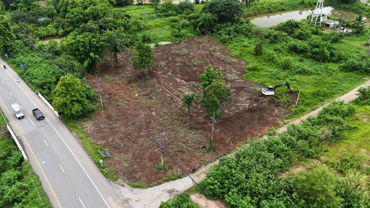 Land for sale in Phayao, selling below the banks appraised value of 5 million, the bank appraised it at 10.7 million, located just 350 meters from Kasetsuk intersection, next to the road on 2 sides, Mae Ka Subdistrict, Mueang Phayao District, Phayao Provi – รูปที่ 2
