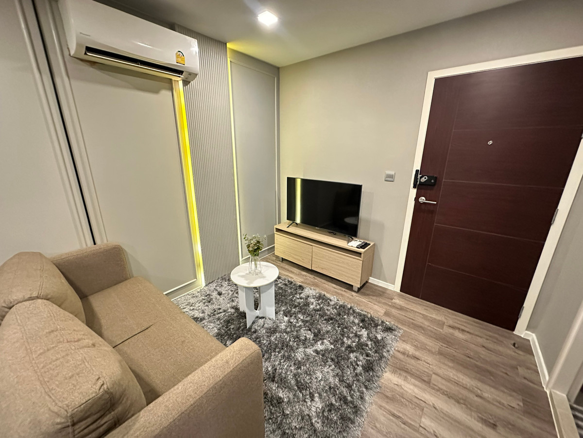 For Rent Brown Ratchada-Huai Khwang 2BED near MRT Huai Khwang 900m.**TEL: 0863649888 / LINE OA: @751paggb For Rent Brown Ratchada-Huai Khwang 2BED near MRT Huai Khwang 900m.**TEL: 0863649888 / LINE OA: @751paggb