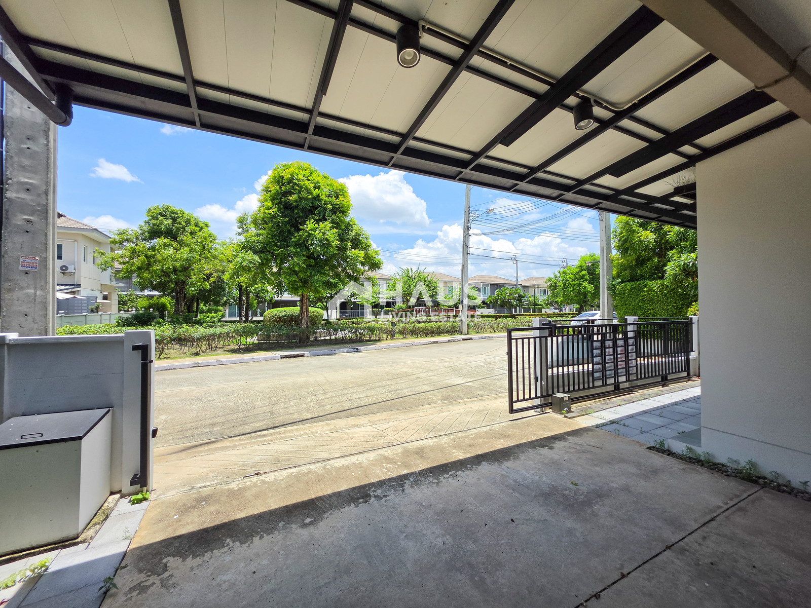 แปลงหน้าสวน บ้านใหม่ พร้อมอยู่  ทุกองค์ประกอบทำให้หลังนี้คุ้มที่สุดในโครงการ 🔥 ขายบ้านเดี่ยว เซนโทร ราชพฤกษ์ 🔥 Centro Ratchapruek / 4 ห้องนอน #HRM5010 – รูปที่ 3