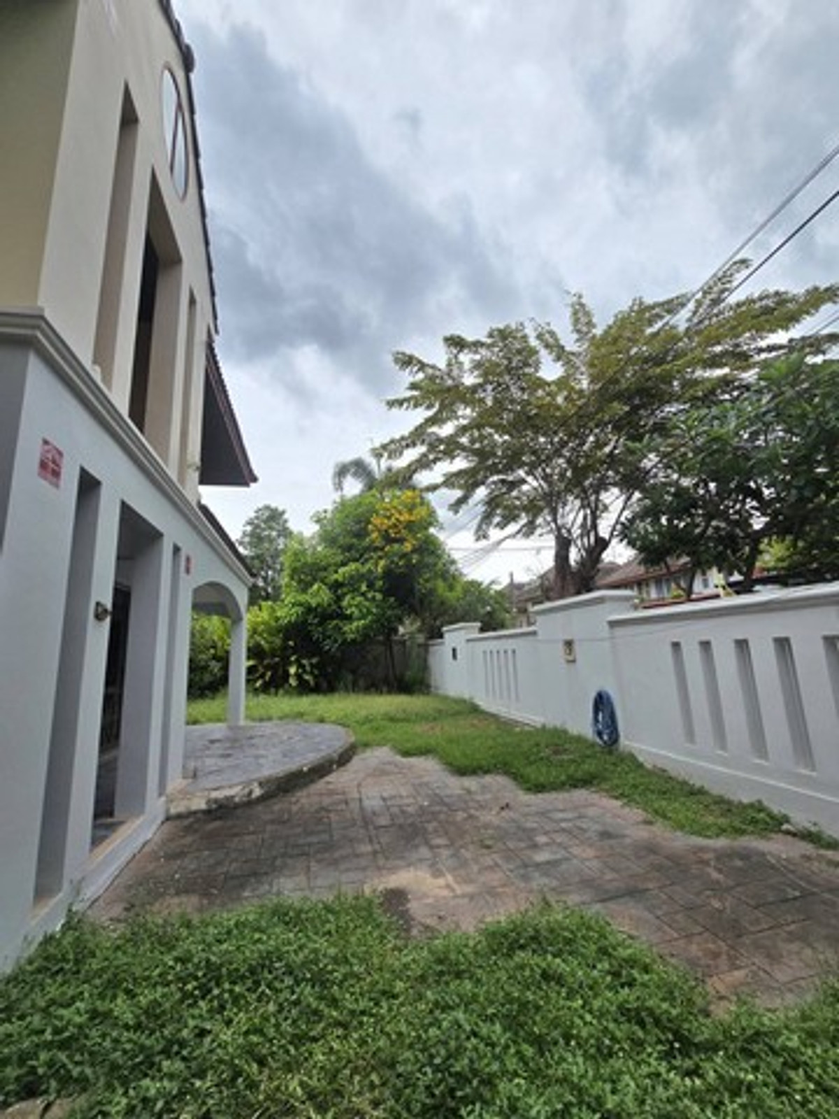 ให้เช่า บ้านเดี่ยว2ชั้น 150ตรว. อยู่ถ.พัฒนาการ69 ใกล้ซีคอนสแควร์ พาราไดซ์พาร์ค – รูปที่ 3