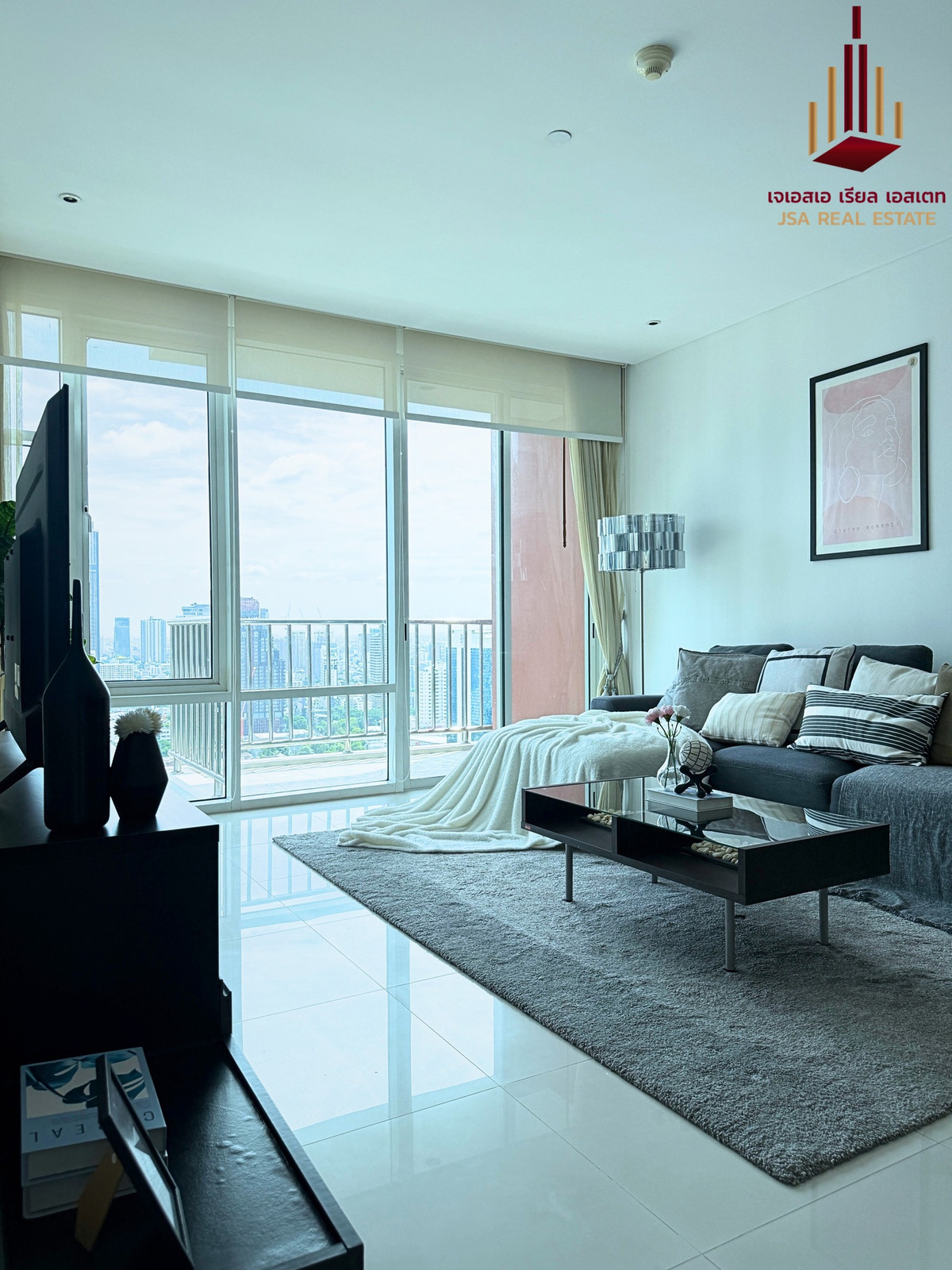 ✨ For Sale: Fullerton Sukhumvit Condo ✨ 💰 Only 19,000,000 THB