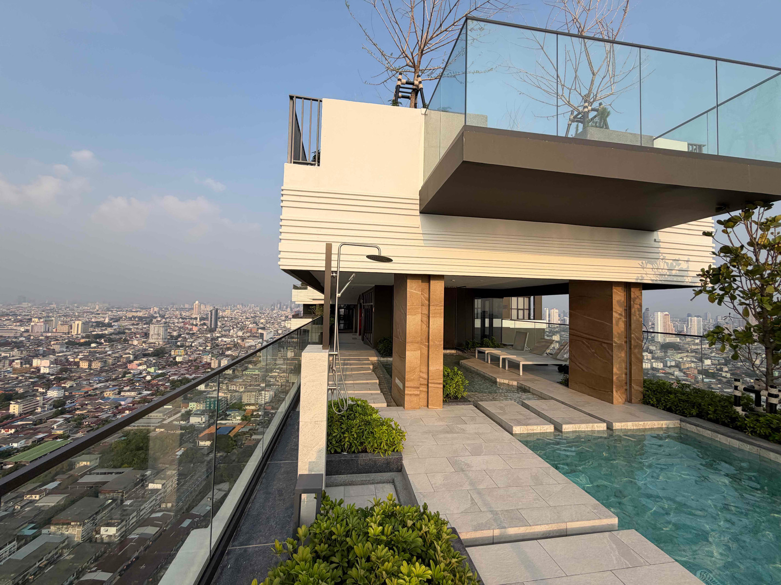 BEST PRICE 0 m from BTS, SUPER RARE LOFT UNIT near SILOM/SIAM -  – รูปที่ 4