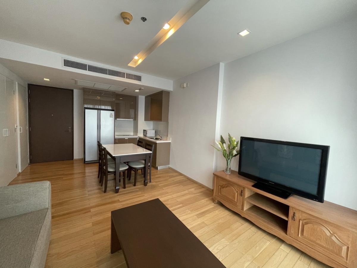 Siri At Sukhumvit / High-floor unit with an open view, directly connected to BTS Thong Lo. / 2 Bed 69 sq.m.Tel 0937890899 Siri At Sukhumvit / High-floor unit with an open view, directly connected to BTS Thong Lo. / 2 Bed 69 sq.m.Tel 0937890899