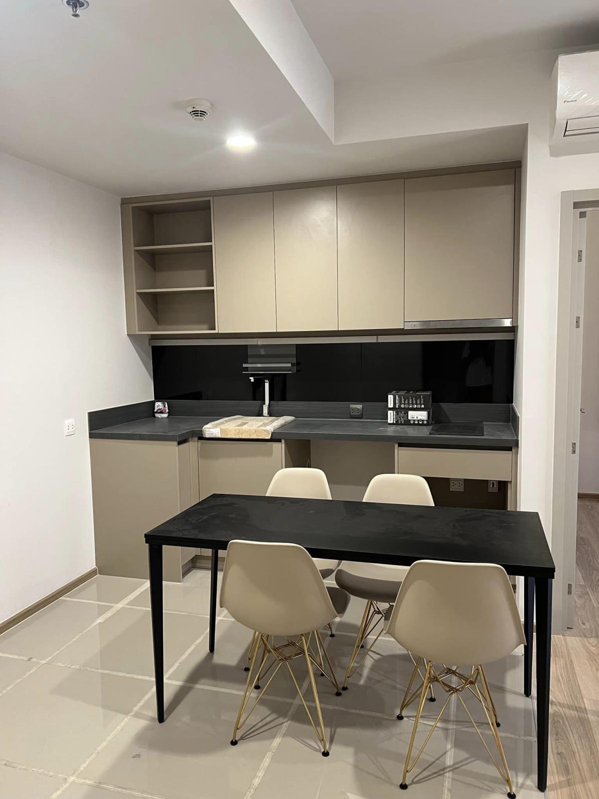 Oka Haus Sukhumvit 36 / ห้องวิวแม่น้ำ มือหนึ่งไม่เคยเข้าอยู่ / 2 ห้องนอน 50 ตร.ม.โทร 0937890899 Oka Haus Sukhumvit 36 / ห้องวิวแม่น้ำ มือหนึ่งไม่เคยเข้าอยู่ / 2 ห้องนอน 50 ตร.ม.โทร 0937890899