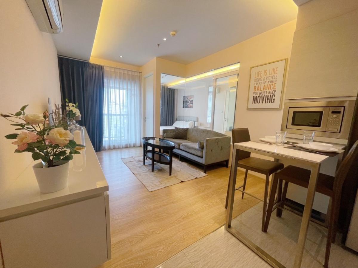 H Sukhumvit 43 / Beautiful high-floor unit with an open view, near BTS Phrom Phong. / 1 Bed 42 sq.m.Tel 0937890899 H Sukhumvit 43 / Beautiful high-floor unit with an open view, near BTS Phrom Phong. / 1 Bed 42 sq.m.Tel 0937890899