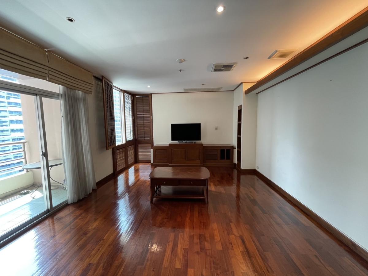 Grand Langsuan / Pet-friendly project in Langsuan, near BTS Chidlom and BTS Ratchadamri. / 2 Bed 171 sq.m.Tel 0937890899 Grand Langsuan / Pet-friendly project in Langsuan, near BTS Chidlom and BTS Ratchadamri. / 2 Bed 171 sq.m.Tel 0937890899