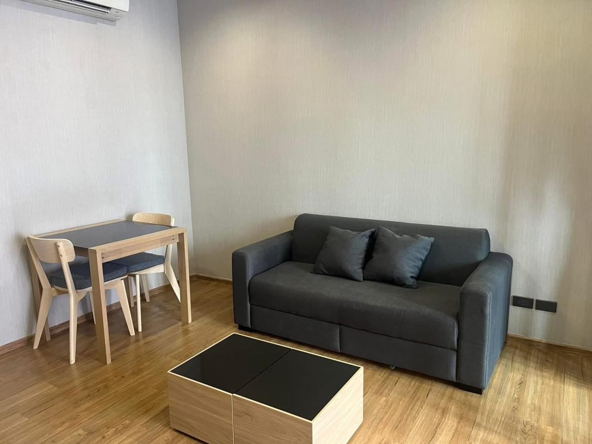 Hasu Haus Sukhumvit77 / Low-rise condo in the heart of On Nut. / 1 Bed 37 sq.m.Tel 0937890899 Hasu Haus Sukhumvit77 / Low-rise condo in the heart of On Nut. / 1 Bed 37 sq.m.Tel 0937890899