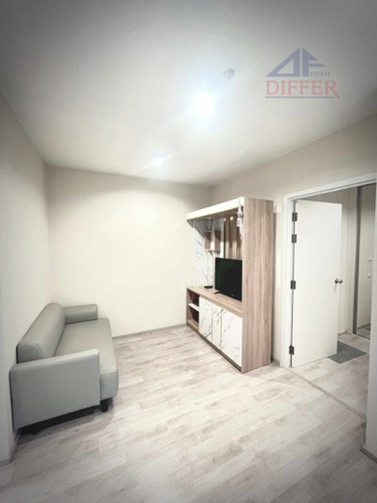 B0122 Plum Condo Central Station for rent, next to Central Westgate, east facing. Line : @differthailand B0122 Plum Condo Central Station for rent, next to Central Westgate, east facing. Line : @differthailand