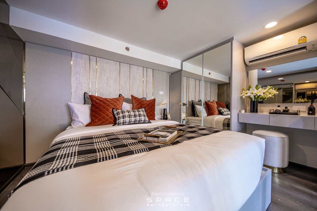 🔥Urgent Sale🔥 Knightsbridge Space Ratchayothin, near BTS Phahonyothin Station. Fully furnished and ready to move in. 🔥Urgent Sale🔥 Knightsbridge Space Ratchayothin, near BTS Phahonyothin Station. Fully furnished and ready to move in.