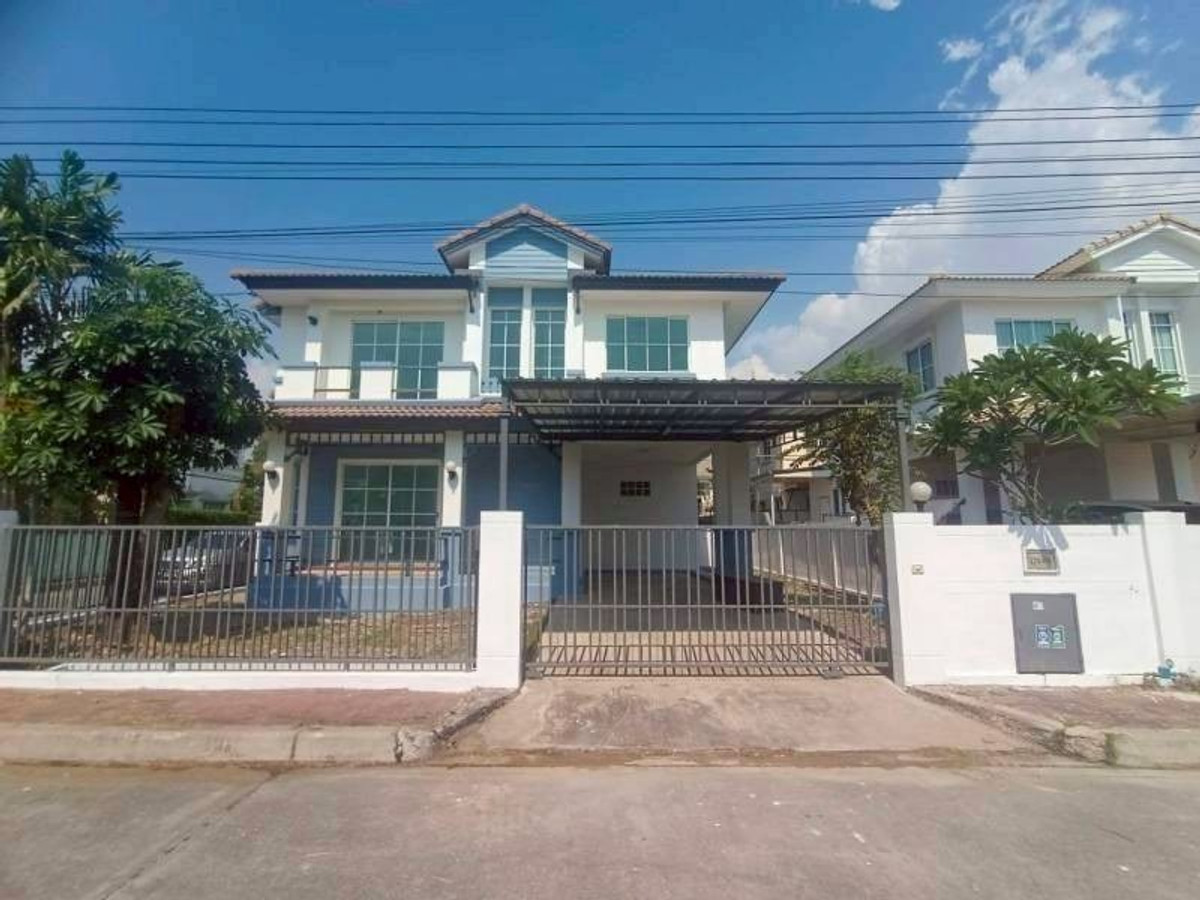 Chaiyaphruek Theparak Bang Pla project, corner unit, ready to move in. If interested, contact 082-3223695.