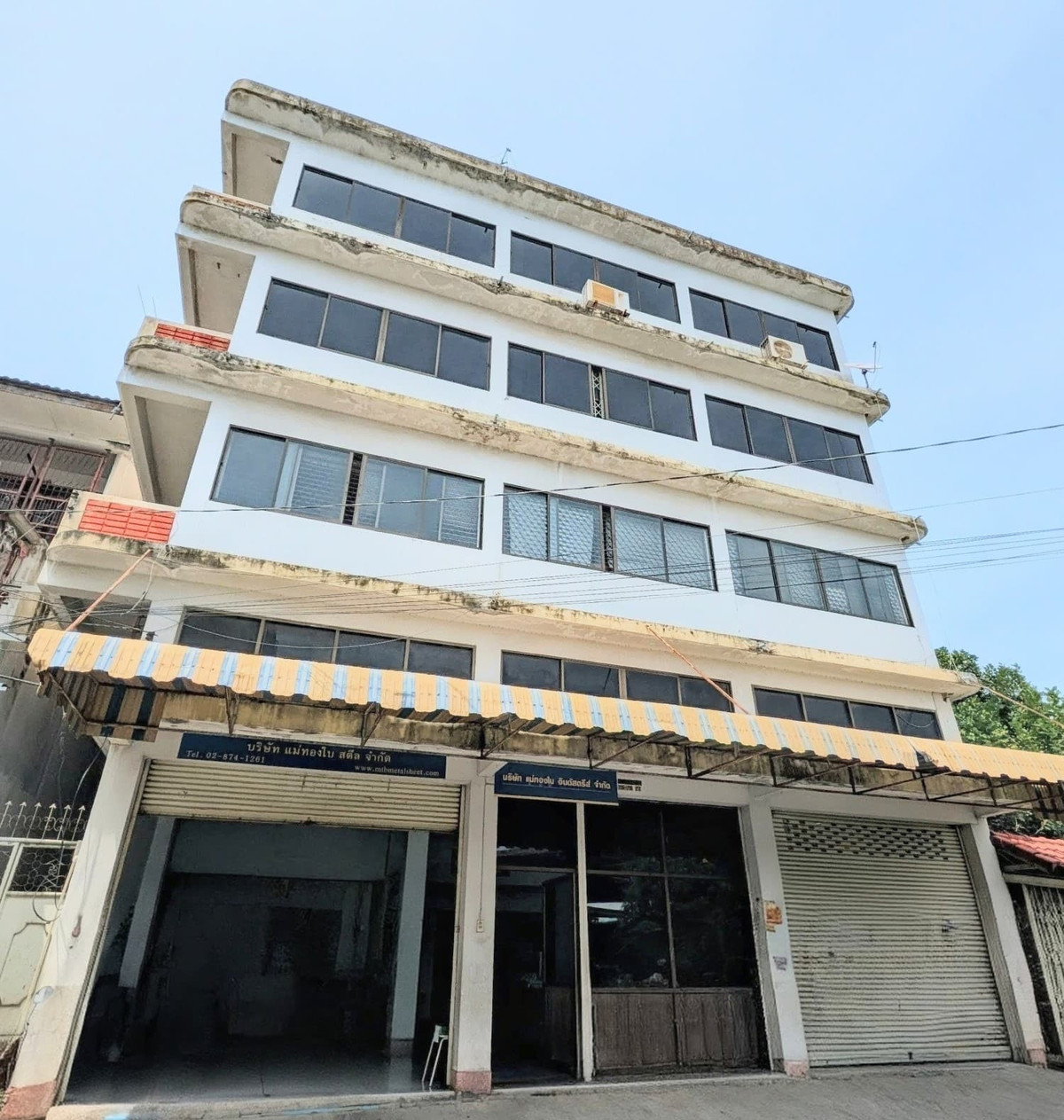 Factory for rent, commercial building, office, warehouse for rent, Rama 2, 5-story shophouse, 3 units, near Rama 2 Road, Soi 33, Intersection 5, Bang Mot, Chom Thong.