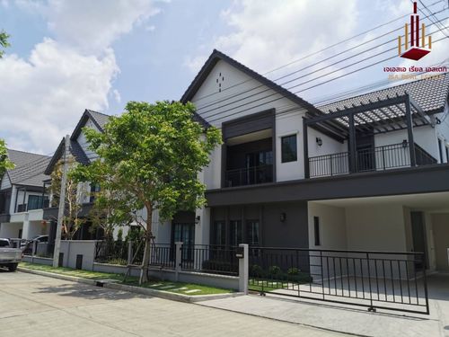 ✨ For Rent: Centro Bangna ✨ 💰 Only 135,000 THB/month