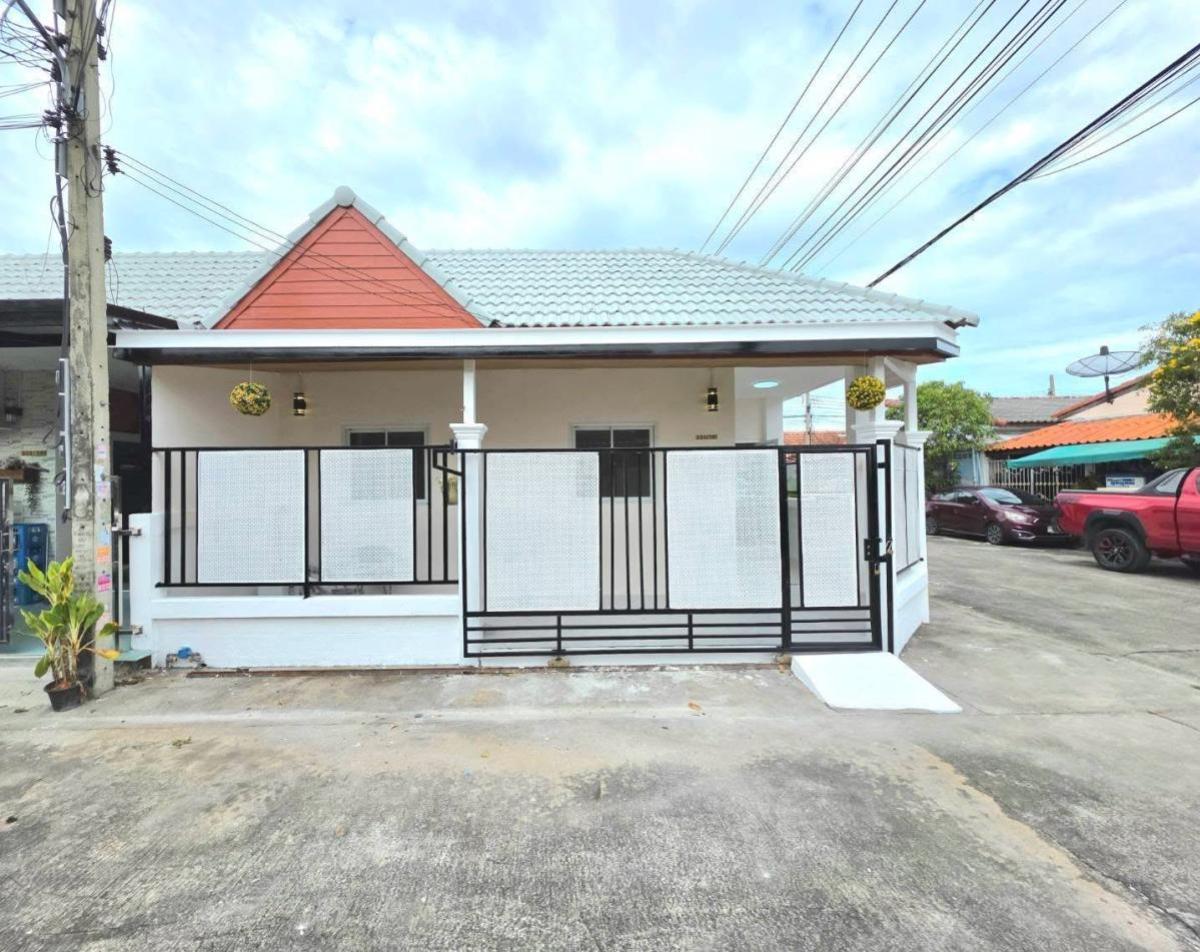 For Sale Townhouse/Townhome  , Aranyaville , corner unit , newly renovated , Phraek Sa , Mueang Samut Prakan , Samut Prakarn , CX-136497