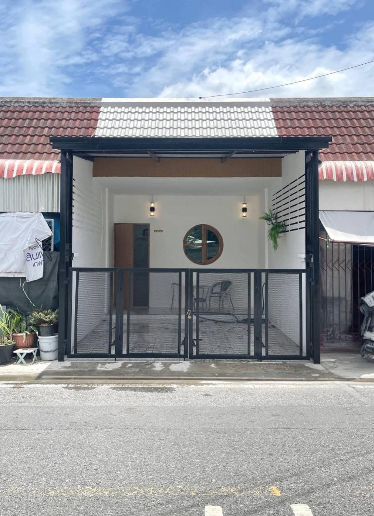 For Sale Townhouse/Townhome  , Phatthanasuk 2 , newly renovated , Thepharak , Mueang Samut Prakan , Samut Prakarn , CX-136496