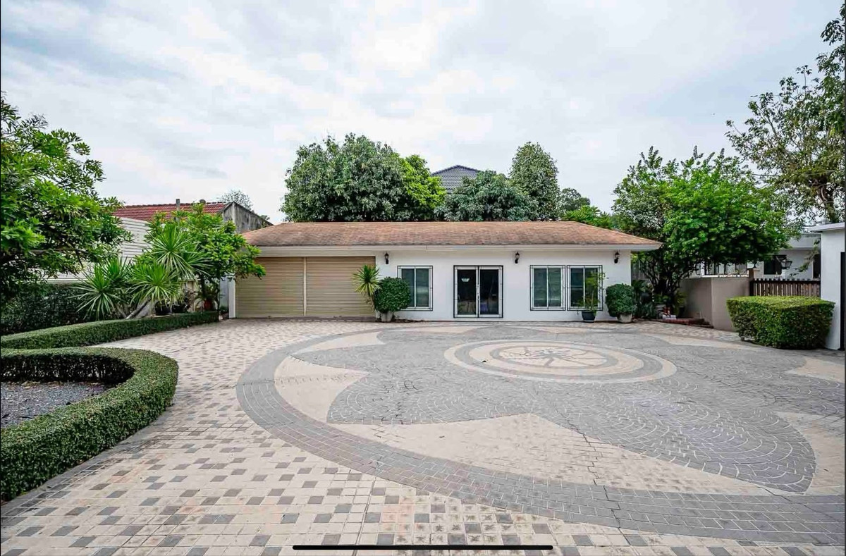 🏡 Luxury Residence – โครงการคฤหาสน์ ทายาทบ้านเดี่ยวสุดหรูในโครงการระดับพรีเมียม ที่ออกแบบอย่างพิถีพิถันในทุกมิติของการใช้ชีวิตมอบความสงบและความเป็นส่วนตัวสูงสุด ท่ามกลางธรรมชาติและสิ่งอำนวยความสะดวกครบครัน – รูปที่ 4